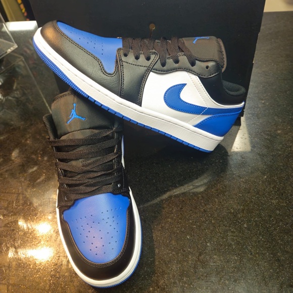 AIR JORDAN 1 RETRO LOW ROYAL TOE sz 9.5 - Picture 2 of 12